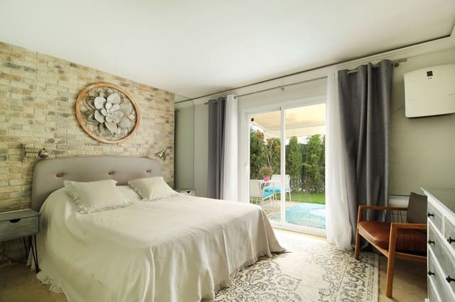 3 soverom Kjedet enebolig til salgs i Benamara, Estepona med svømmebasseng garasje - € 599 000 (Ref: 9288450)