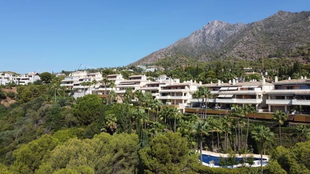 Apartamento de 3 habitaciones en Sierra Blanca, Marbella en venta con piscina garaje - 1.485.000 € (Ref: 9288451)