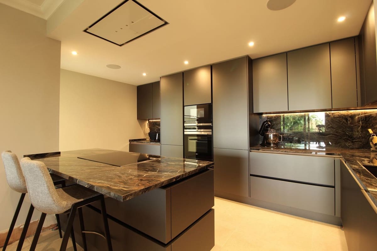 3 quarto Apartamento para venda em Golden Mile com piscina garagem - 1 485 000 € (Ref: 9288451)