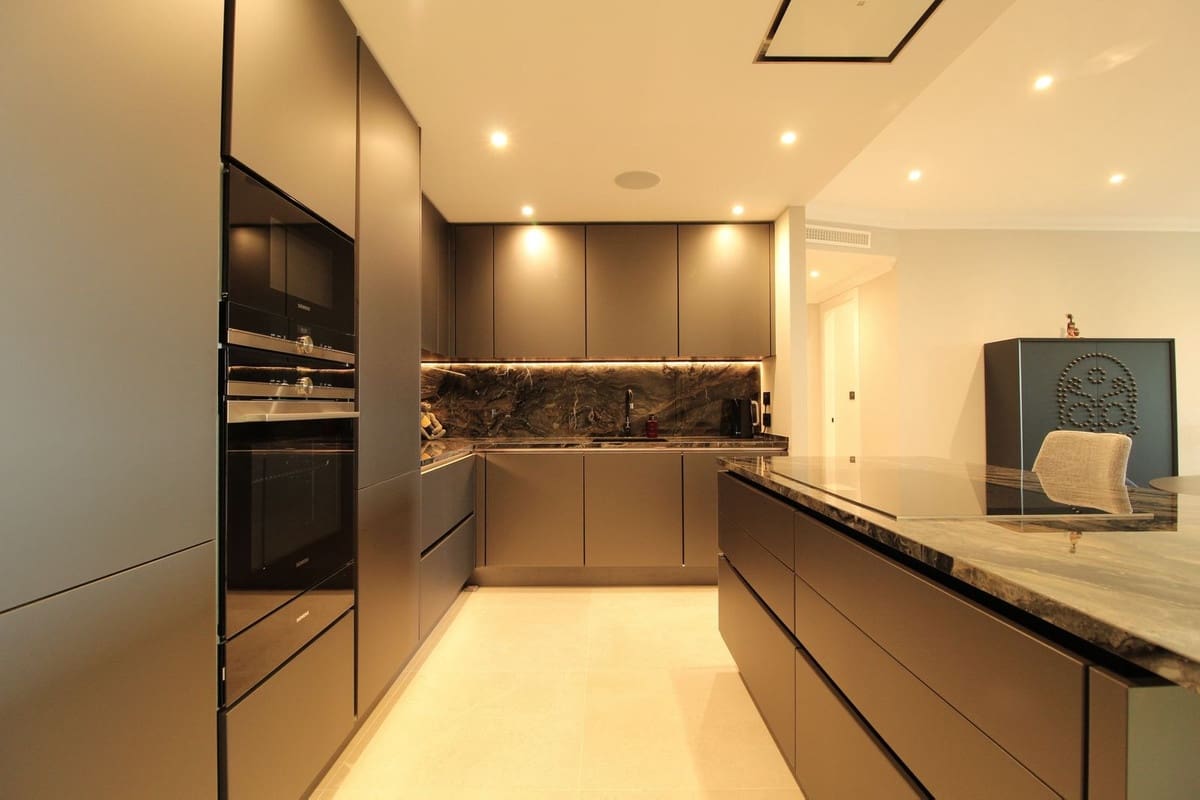 3 quarto Apartamento para venda em Golden Mile com piscina garagem - 1 485 000 € (Ref: 9288451)
