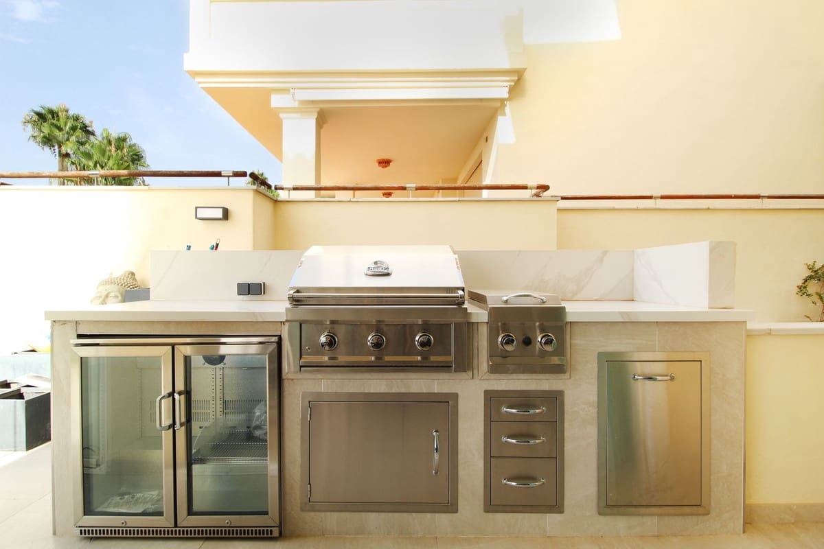 3 quarto Apartamento para venda em Golden Mile com piscina garagem - 1 485 000 € (Ref: 9288451)