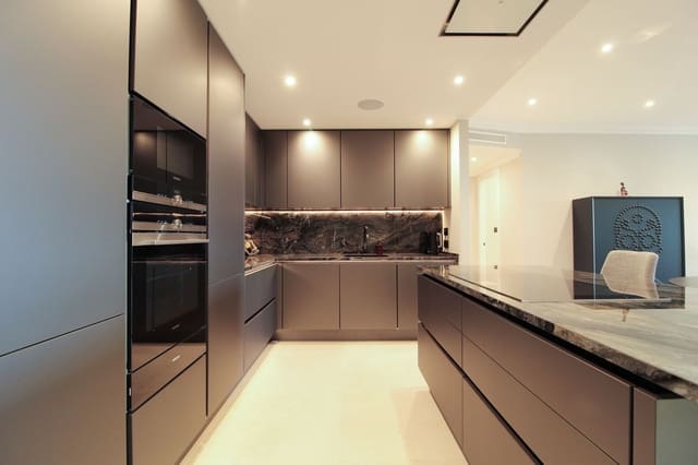 3 slaapkamer Appartement te koop in Sierra Blanca, Marbella met zwembad garage - € 1.485.000 (Ref: 9288451)