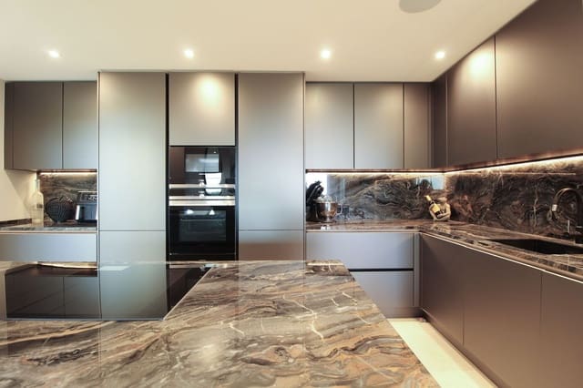 3 slaapkamer Appartement te koop in Sierra Blanca, Marbella met zwembad garage - € 1.485.000 (Ref: 9288451)