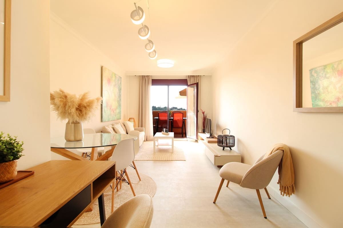 2 Zimmer Apartment zu verkaufen in El Paraiso mit Pool - 310.000 € (Ref: 9288452)