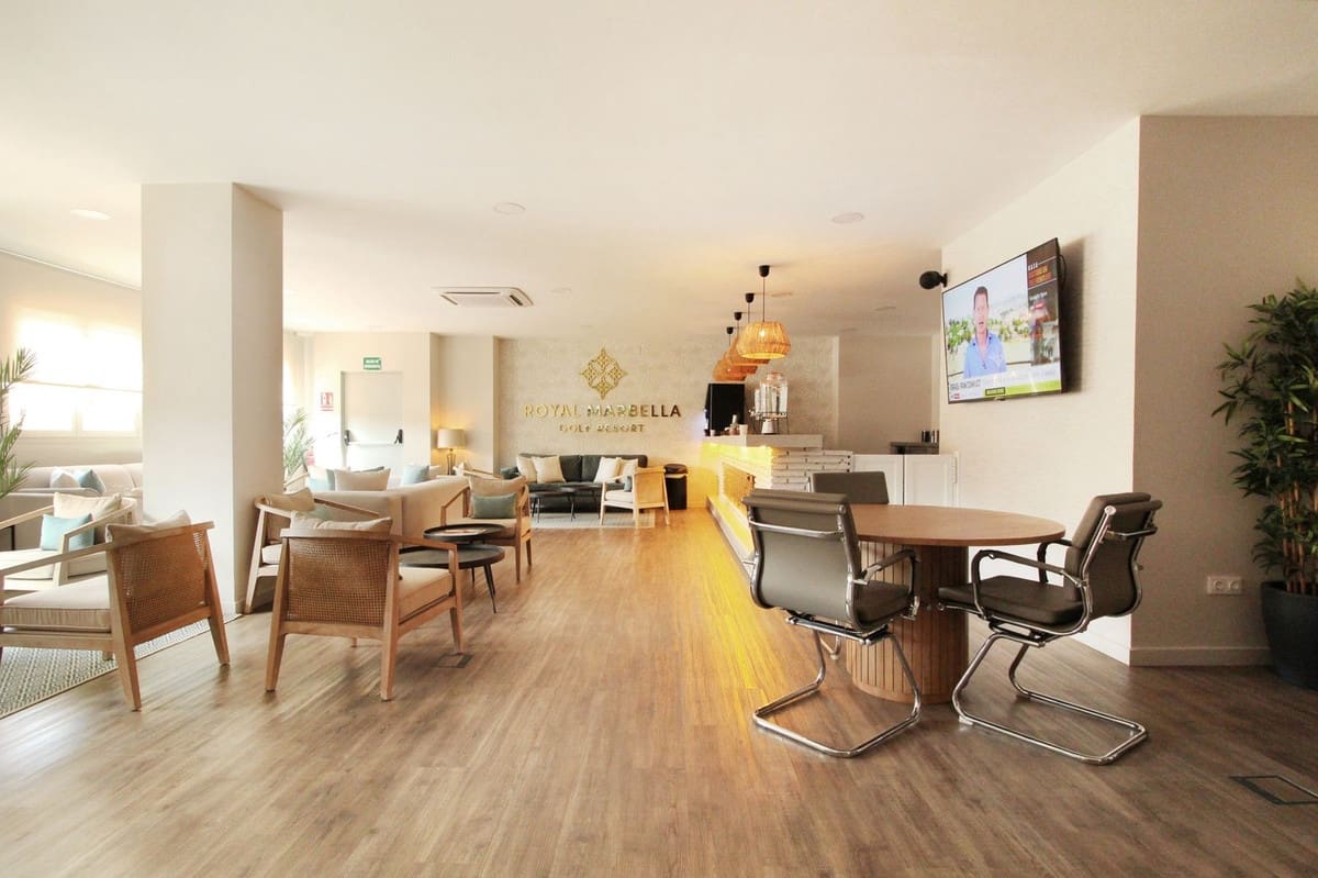 2 sovrum Lägenhet till salu i El Paraiso med pool - 310 000 € (Ref: 9288452)