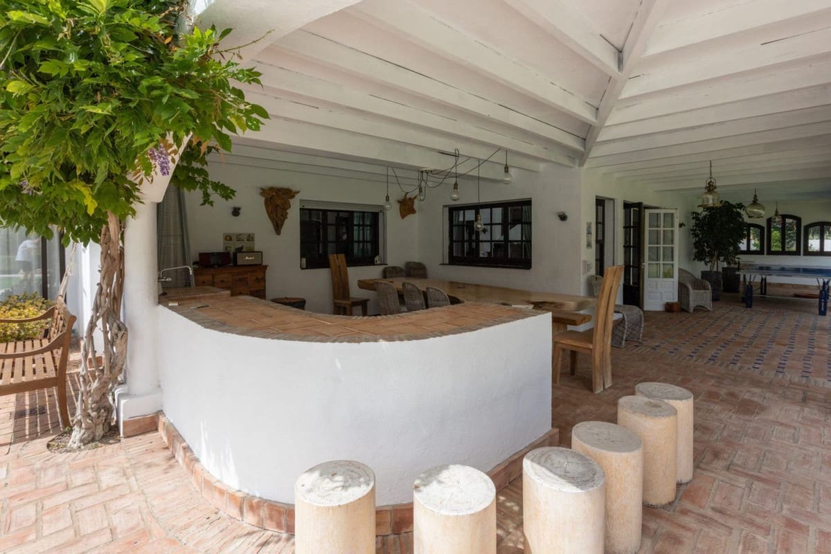 Chalet de 5 habitaciones en Guadalmina en venta con piscina garaje - 3.800.000 € (Ref: 9288454)