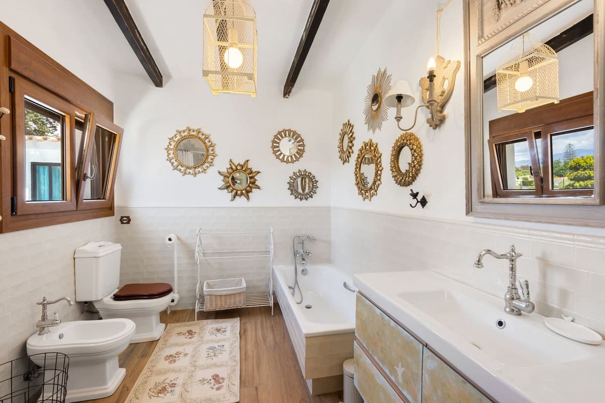 5 bedroom Villa for sale in Guadalmina with pool garage - € 3,800,000 (Ref: 9288454)