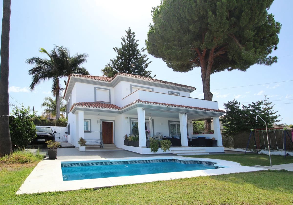 5 sypialnia Willa na sprzedaż w San Pedro de Alcantara z basenem garażem - 1 950 000 € (Ref: 9288455)