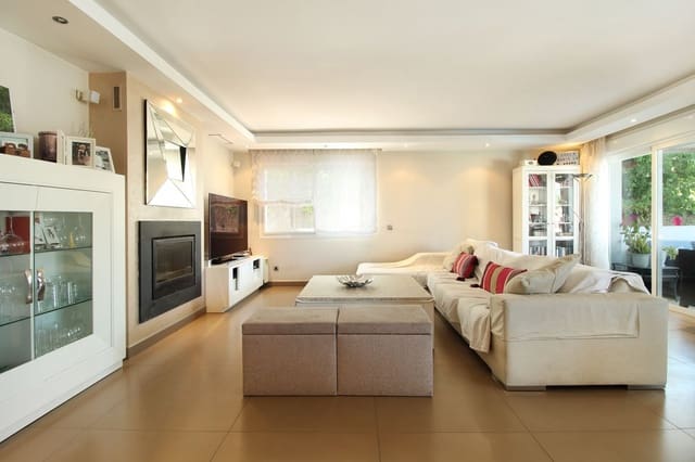 5 soverom Villa til salgs i San Pedro de Alcantara, Marbella med svømmebasseng garasje - € 1 950 000 (Ref: 9288455)
