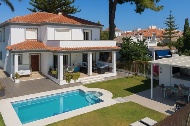 5 soverom Villa til salgs i San Pedro de Alcantara, Marbella med svømmebasseng garasje - € 1 950 000 (Ref: 9288455)