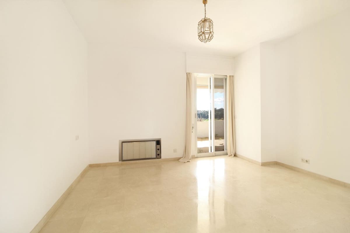 3 soveværelse Lejlighed til salg i Guadalmina med swimmingpool garage - € 640.000 (Ref: 9288456)