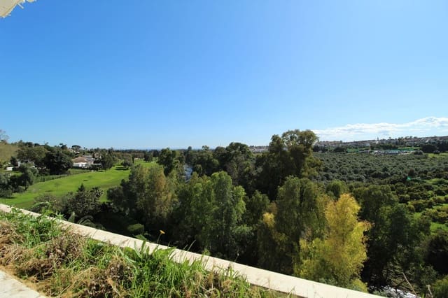 Apartamento de 3 habitaciones en Guadalmina Alta, Marbella en venta con piscina garaje - 640.000 € (Ref: 9288456)