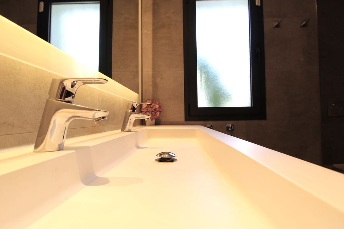 Chalet de 4 habitaciones en Nueva Andalucia en venta con piscina - 2.360.000 € (Ref: 9288457)