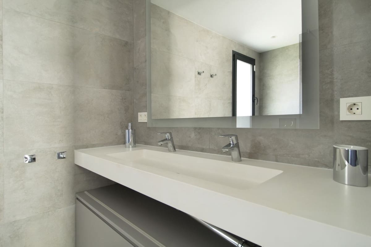 Chalet de 4 habitaciones en Nueva Andalucia en venta con piscina - 2.360.000 € (Ref: 9288457)