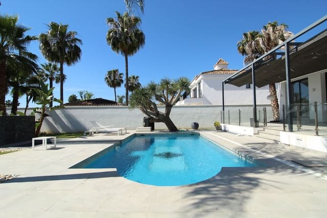 4 bedroom Villa for sale in Nueva Andalucia, Marbella with pool - € 2,360,000 (Ref: 9288457)