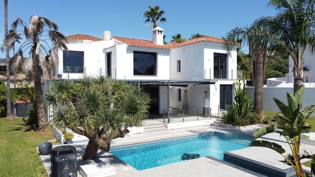 4 bedroom Villa for sale in Nueva Andalucia, Marbella with pool - € 2,360,000 (Ref: 9288457)