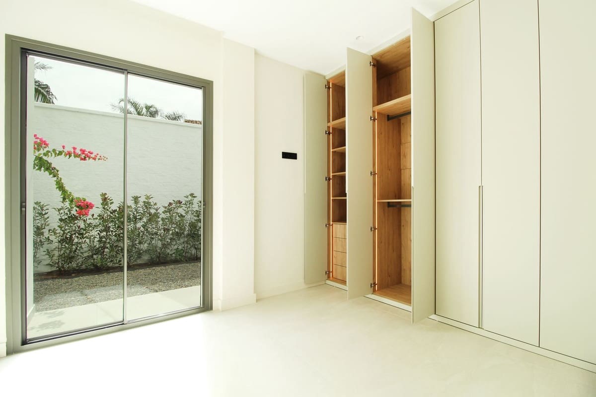 Chalet de 4 habitaciones en Estepona en venta con piscina garaje - 1.695.000 € (Ref: 9288458)