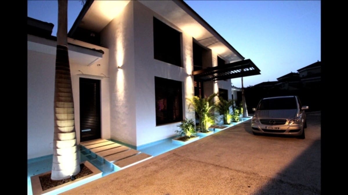 6 soveværelse Villa til salg i Guadalmina med swimmingpool garage - € 5.950.000 (Ref: 9288460)