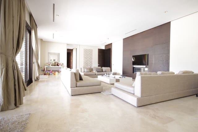 6 sypialnia Willa na sprzedaż w Guadalmina Baja, Marbella z basenem garażem - 5 950 000 € (Ref: 9288460)