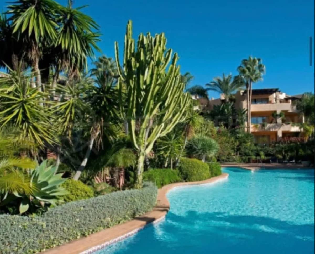 3 Zimmer Apartment zu verkaufen in Marbella mit Pool Garage - 1.575.000 € (Ref: 9288462)