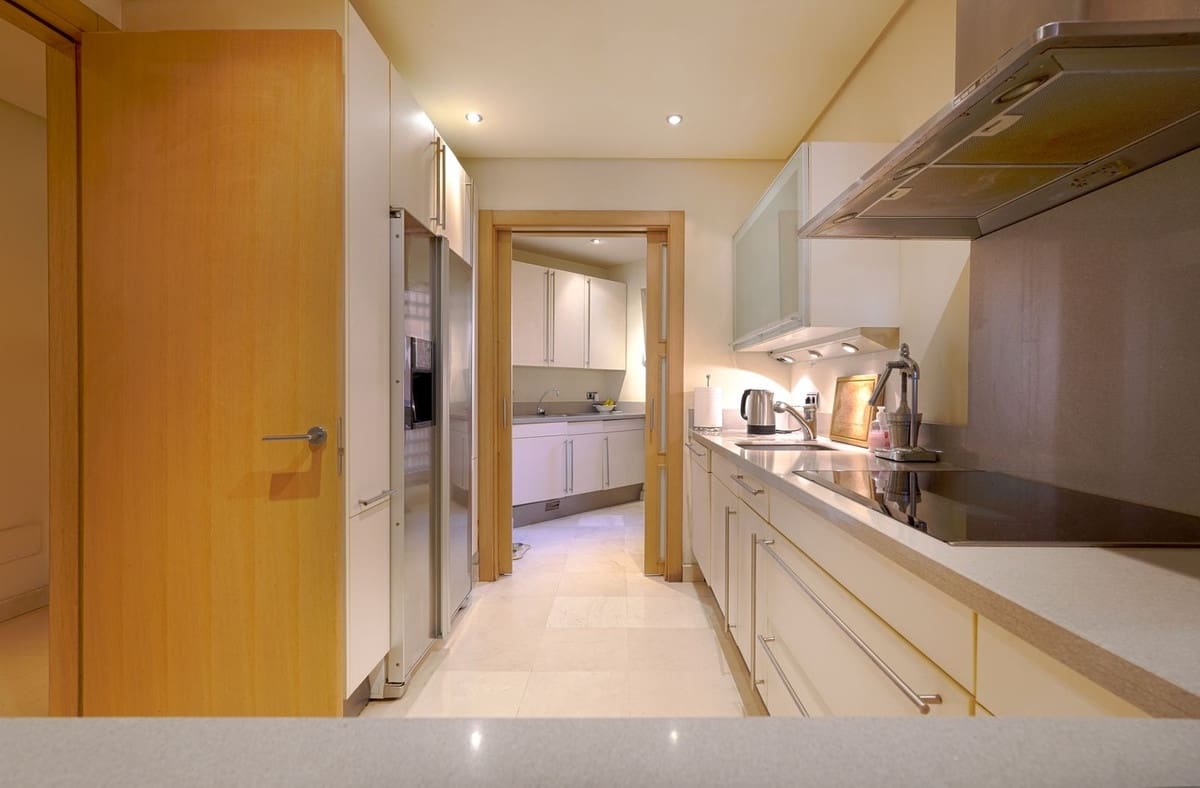 3 soveværelse Lejlighed til salg i Marbella med swimmingpool garage - € 1.575.000 (Ref: 9288462)