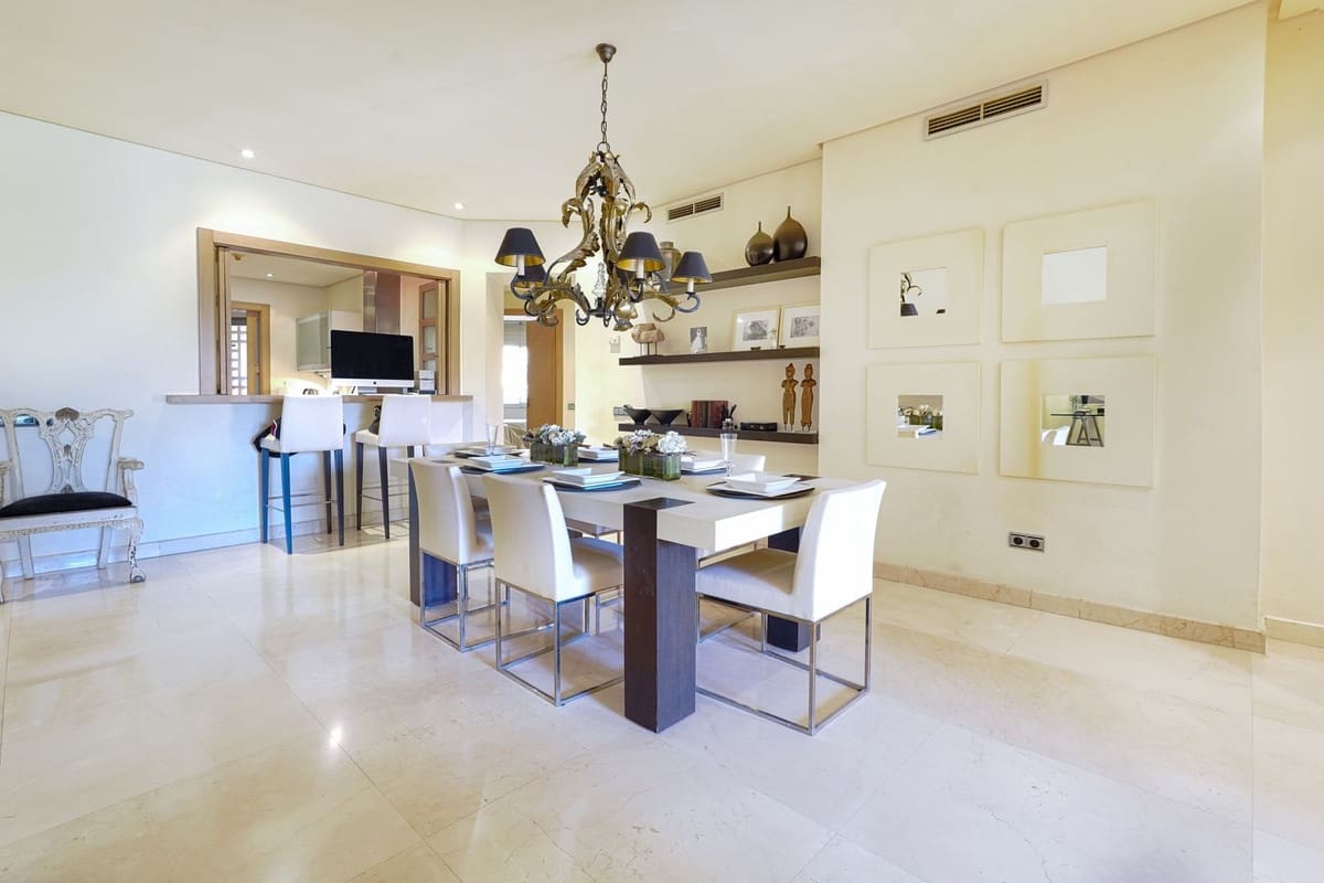 3 quarto Apartamento para venda em Marbella com piscina garagem - 1 575 000 € (Ref: 9288462)