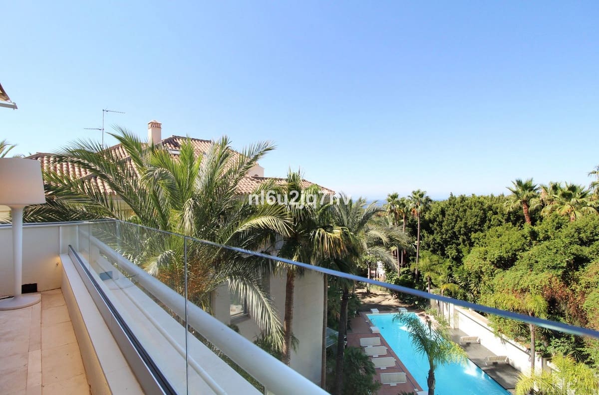 3 soveværelse Lejlighed til salg i Golden Mile med swimmingpool garage - € 2.400.000 (Ref: 9288463)