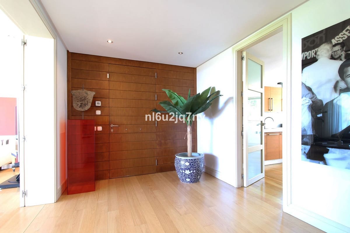 3 soveværelse Lejlighed til salg i Golden Mile med swimmingpool garage - € 2.400.000 (Ref: 9288463)