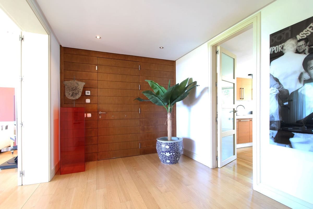 3 bedroom Apartment for sale in Golden Mile with pool garage - € 2,400,000 (Ref: 9288463)