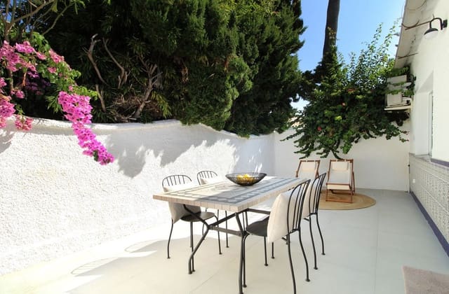 2 soverom Kjedet enebolig til salgs i San Pedro de Alcantara, Marbella med svømmebasseng garasje - € 549 000 (Ref: 9288465)