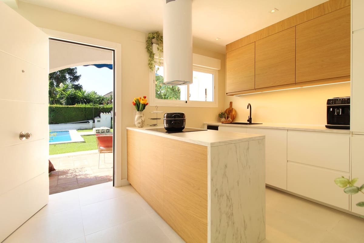 2 Zimmer Doppelhaus zu verkaufen in San Pedro de Alcantara mit Pool Garage - 549.000 € (Ref: 9288465)