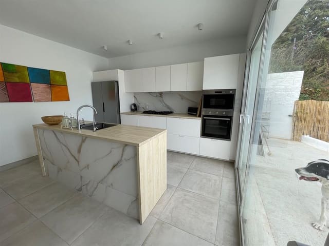 3 quarto Quinta/Casa Rural para venda em El Velerín, Estepona com piscina - 950 000 € (Ref: 9288466)