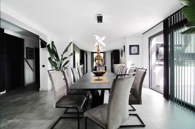 3 soverom Villa til salgs i San Pedro de Alcantara, Marbella med svømmebasseng garasje - € 2 450 000 (Ref: 9288469)