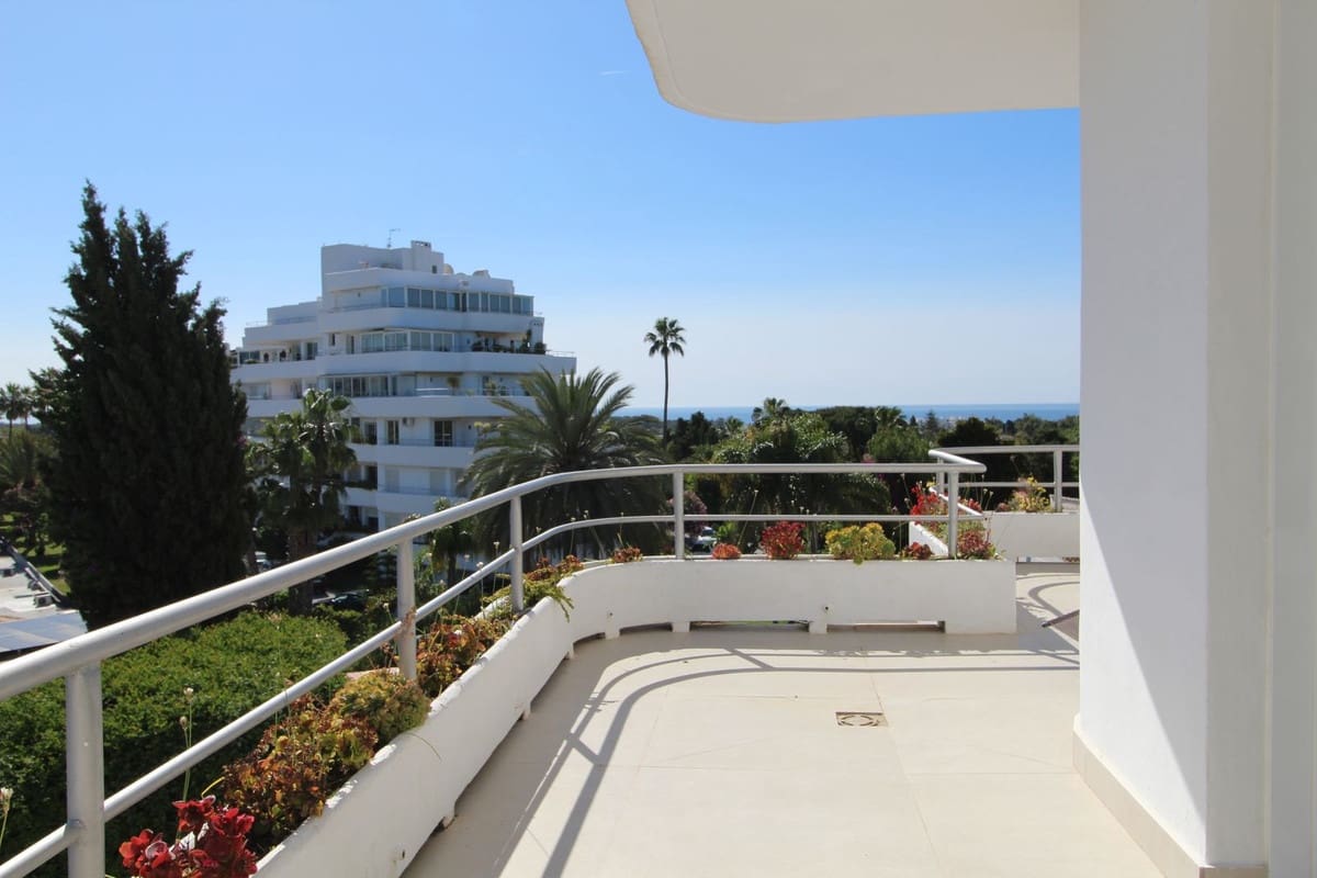 3 soveværelse Lejlighed til salg i Guadalmina - € 750.000 (Ref: 9288470)