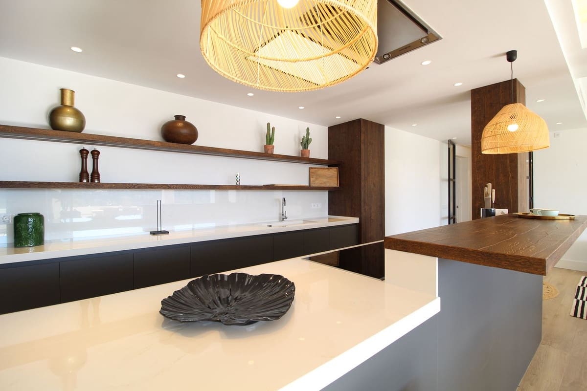 4 soverom Penthouse til salgs i Nueva Andalucia med svømmebasseng garasje - € 2 495 000 (Ref: 9288474)