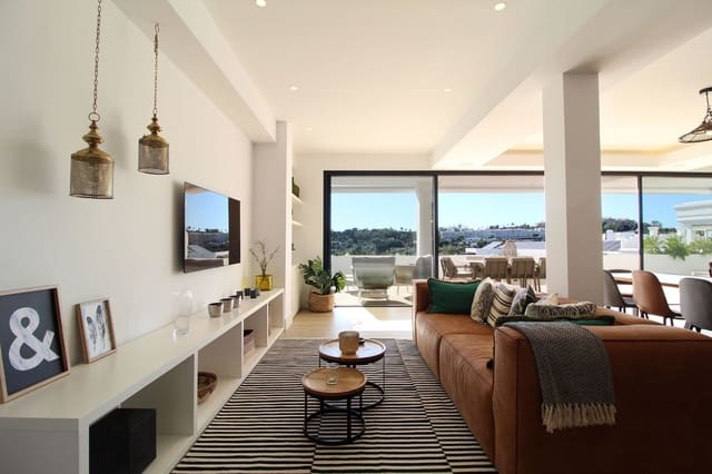 4 soverom Penthouse til salgs i Las Brisas, Marbella med svømmebasseng garasje - € 2 495 000 (Ref: 9288474)