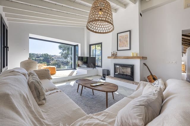 4 sovrum Villa till salu i Guadalmina Alta, Marbella - 1 650 000 € (Ref: 9288475)