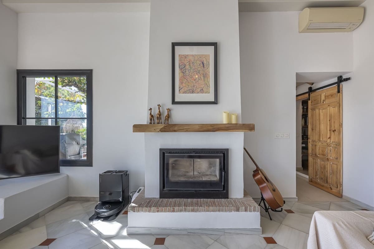 4 sovrum Villa till salu i Guadalmina - 1 650 000 € (Ref: 9288475)