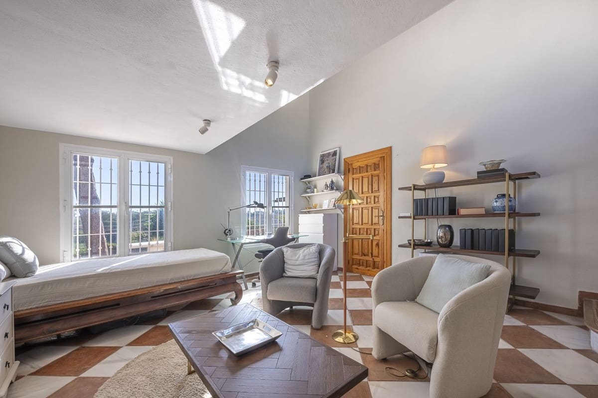 4 bedroom Villa for sale in Guadalmina - € 1,650,000 (Ref: 9288475)