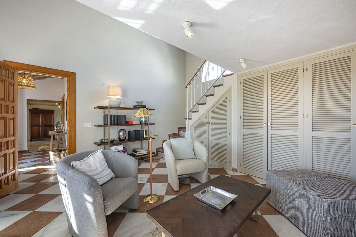 4 bedroom Villa for sale in Guadalmina - € 1,650,000 (Ref: 9288475)