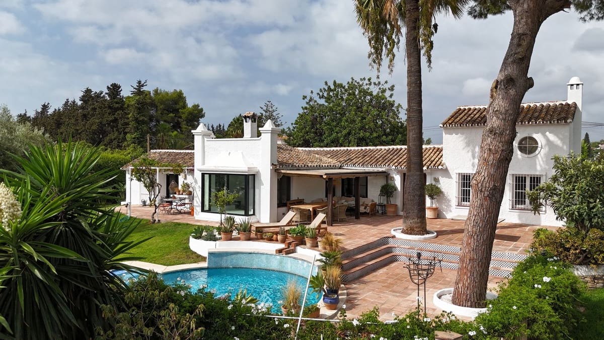 4 bedroom Villa for sale in Guadalmina - € 1,650,000 (Ref: 9288475)