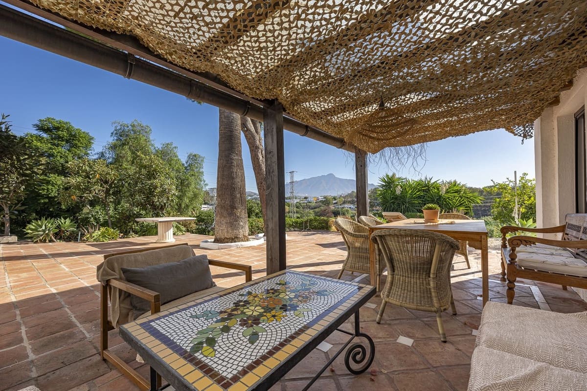 4 bedroom Villa for sale in Guadalmina - € 1,650,000 (Ref: 9288475)