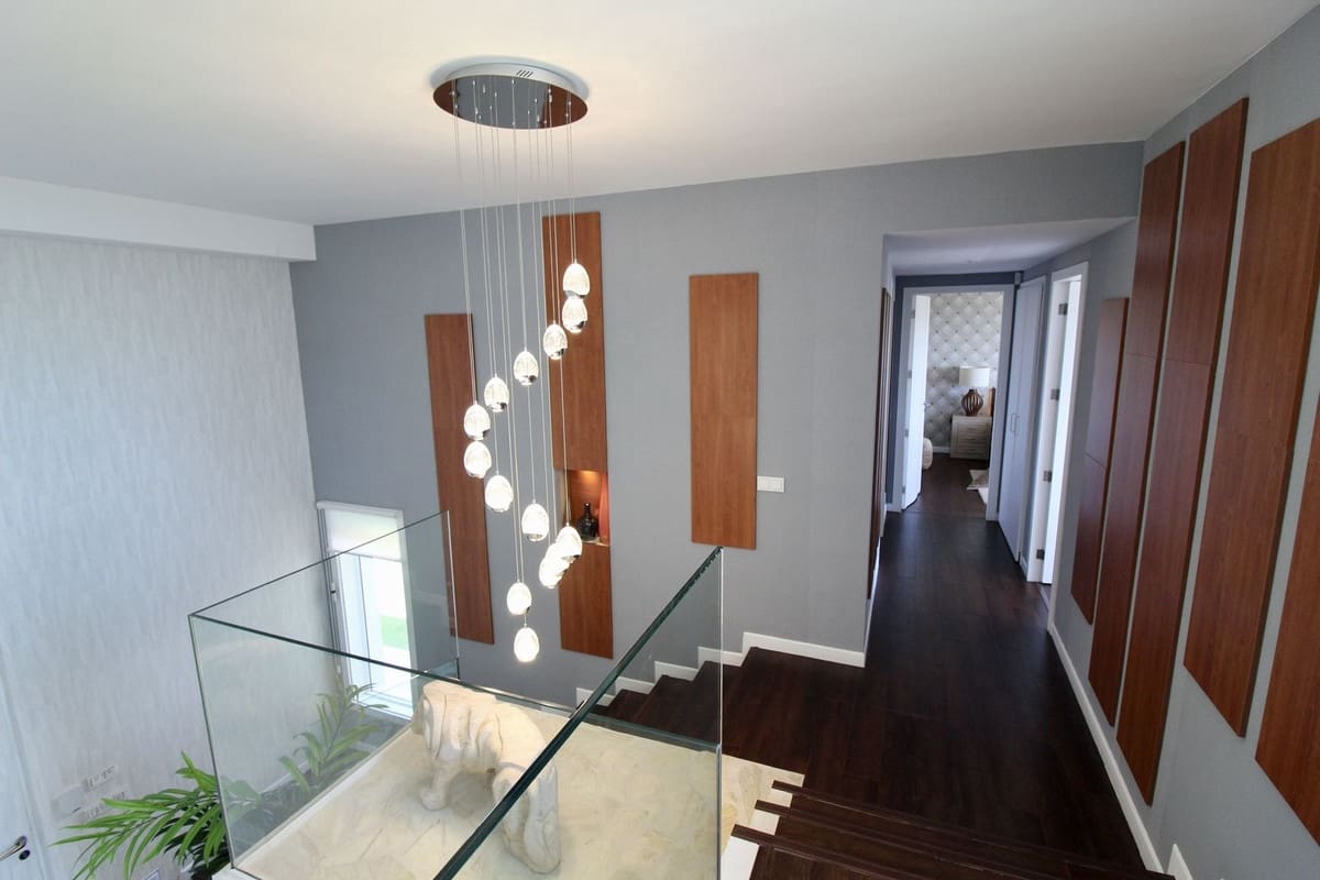 3 quarto Moradia para venda em Benahavis com piscina garagem - 1 750 000 € (Ref: 9288478)