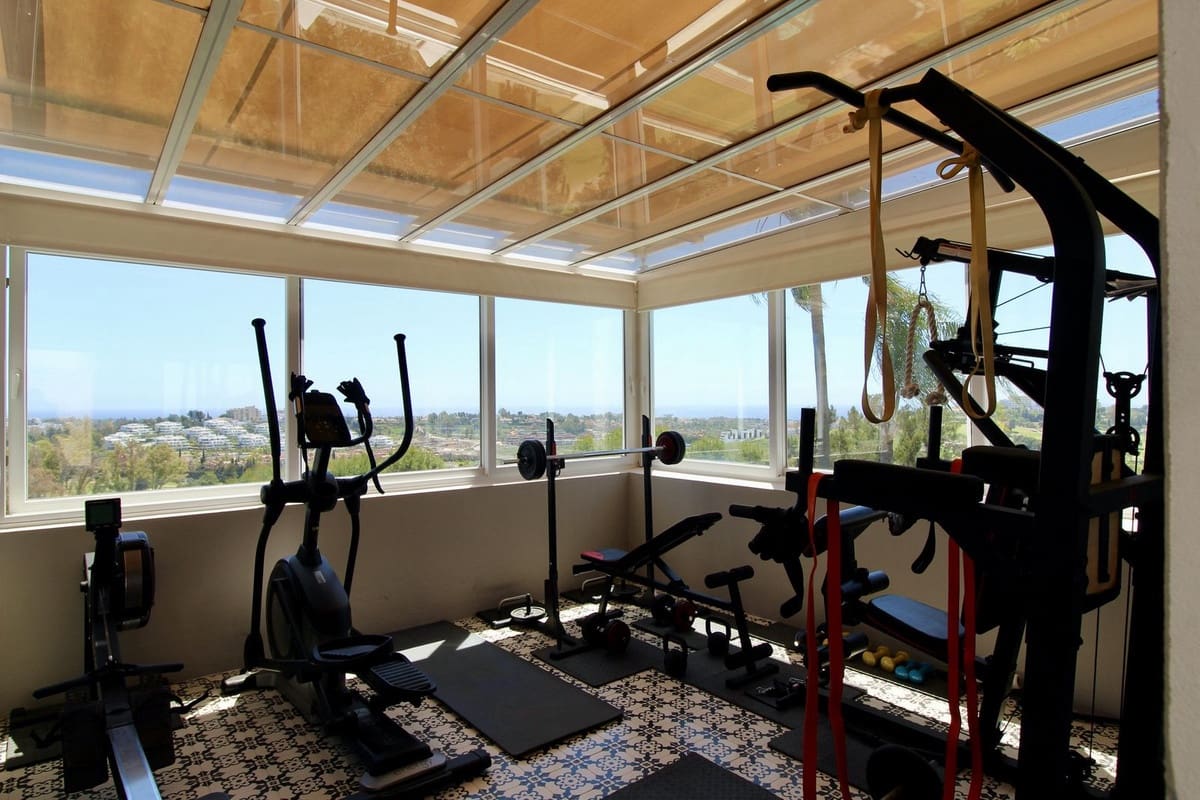 3 quarto Moradia para venda em Benahavis com piscina garagem - 1 750 000 € (Ref: 9288478)