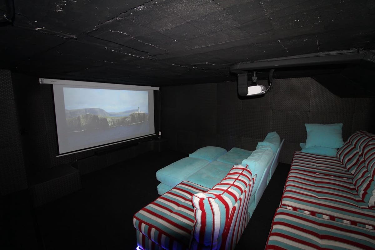 3 quarto Moradia para venda em Benahavis com piscina garagem - 1 750 000 € (Ref: 9288478)