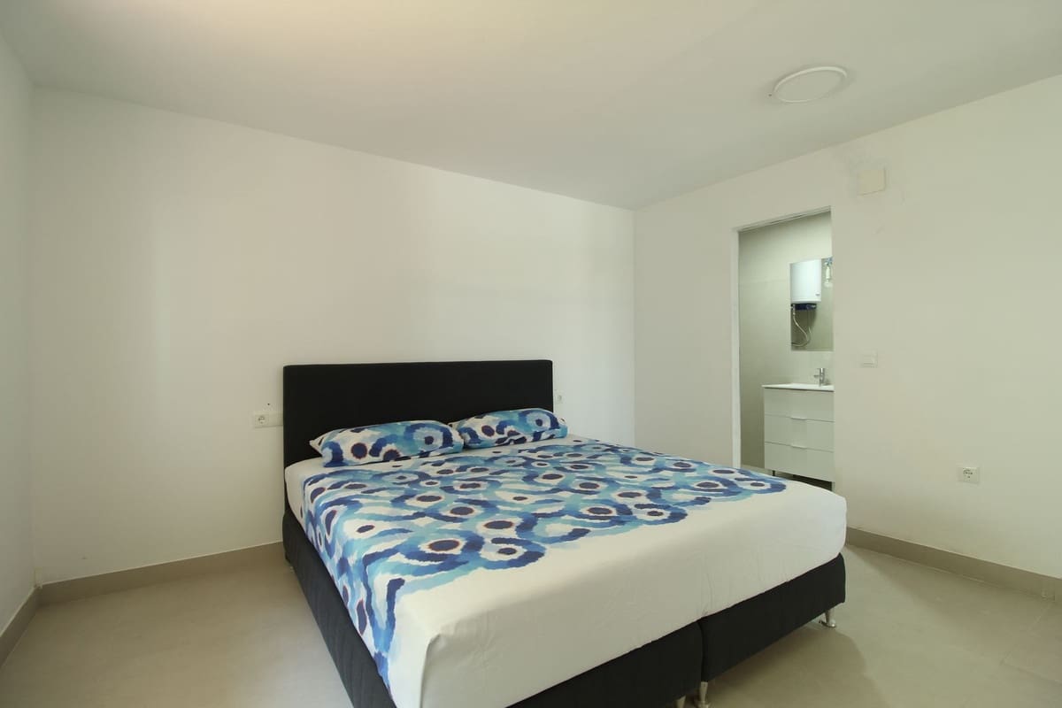 5 soverom Villa til salgs i Guadalmina med svømmebasseng garasje - € 1 595 000 (Ref: 9288479)