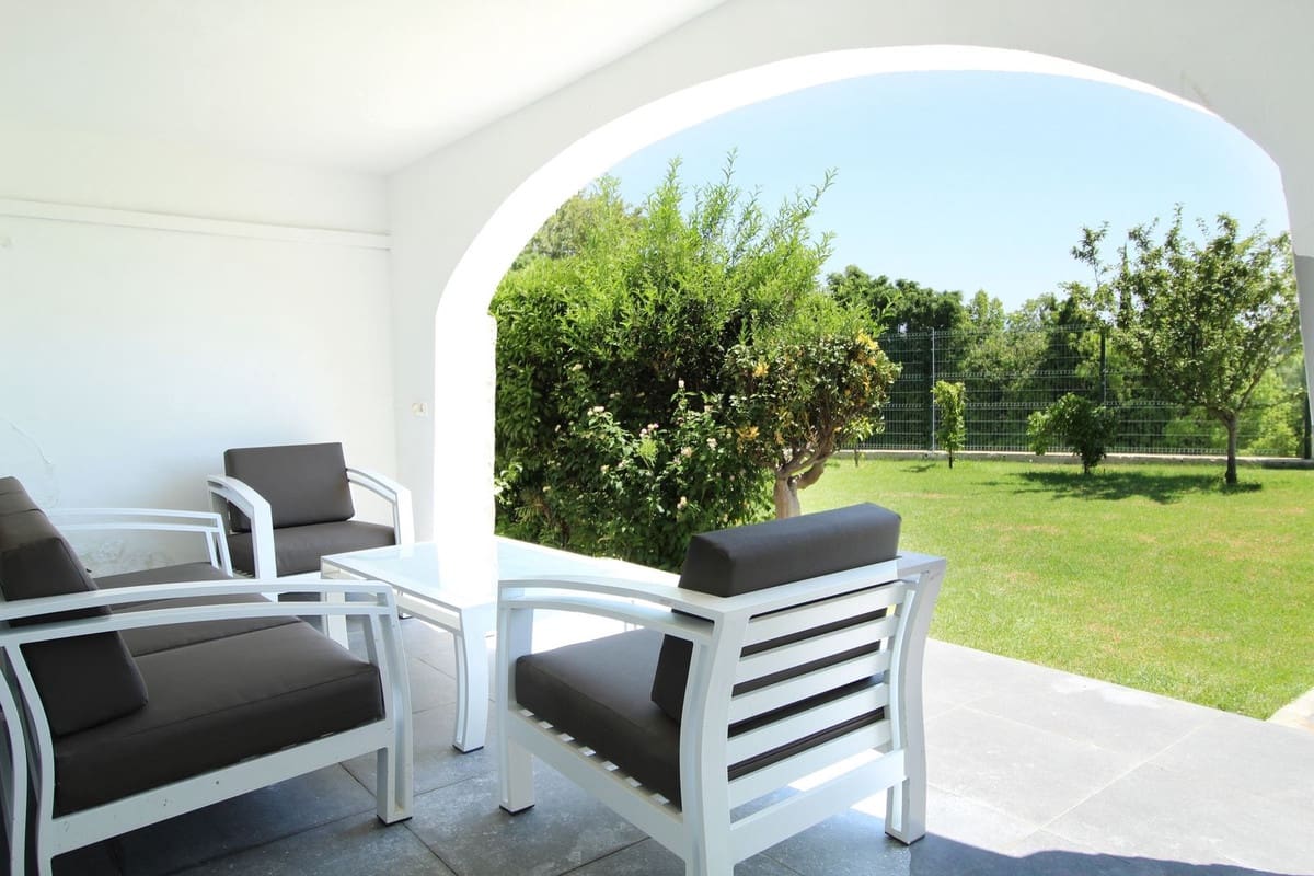 5 soverom Villa til salgs i Guadalmina med svømmebasseng garasje - € 1 595 000 (Ref: 9288479)