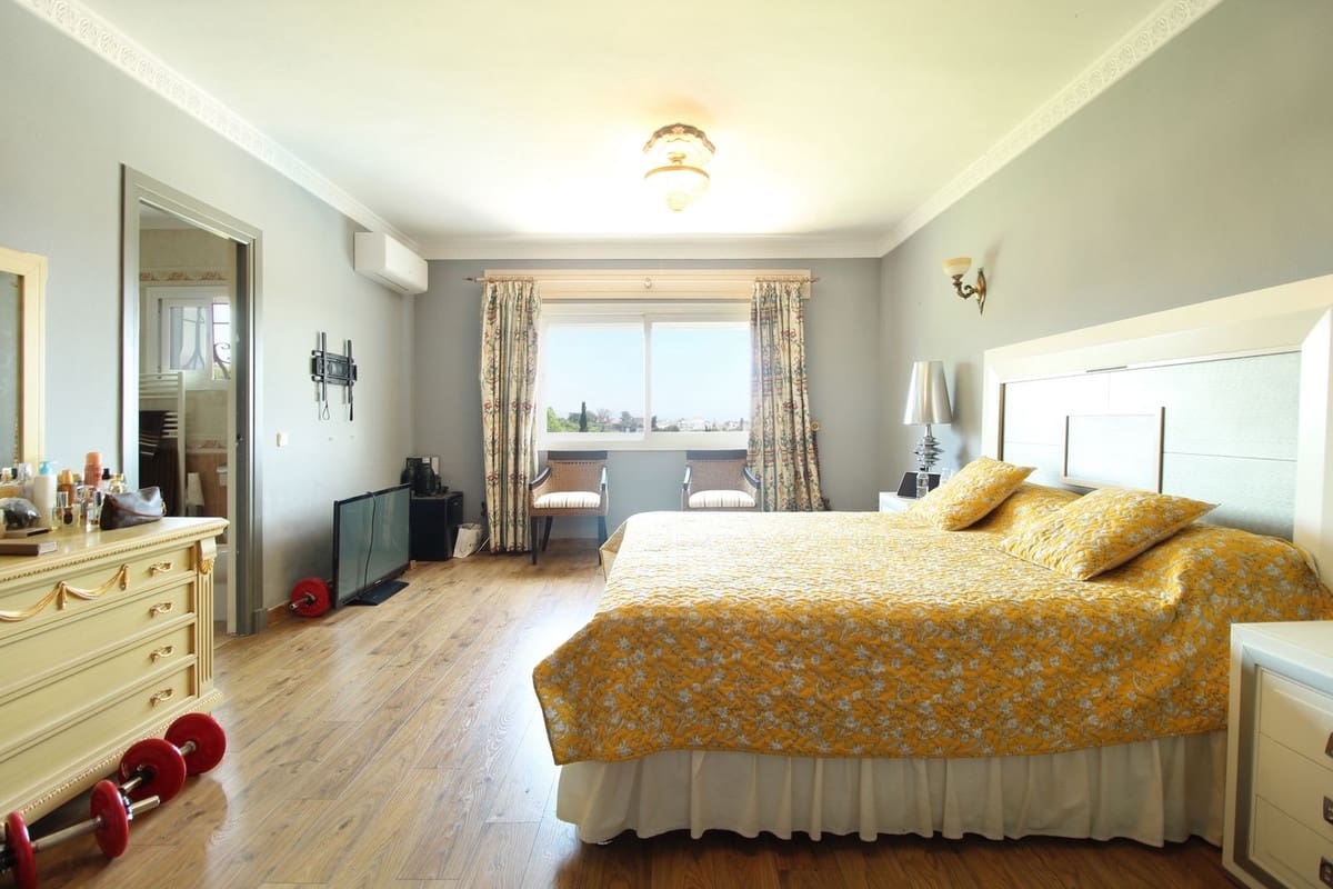 5 soverom Villa til salgs i Guadalmina med svømmebasseng garasje - € 1 595 000 (Ref: 9288479)