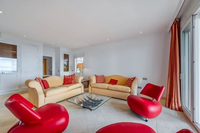 4 sypialnia Willa na sprzedaż w Río Real, Marbella z basenem - 1 990 000 € (Ref: 9288482)