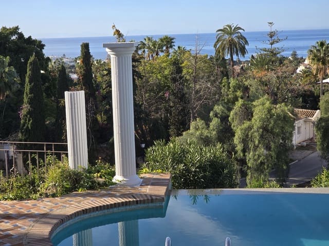 4 soveværelse Villa til salg i Río Real, Marbella med swimmingpool - € 1.990.000 (Ref: 9288482)